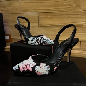 WHBM, Spring 2.5 inch heels. EUC (worn once)